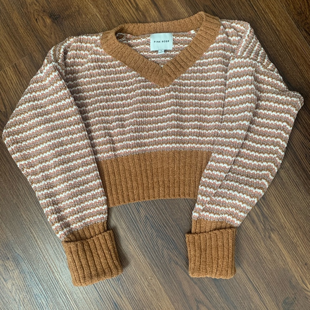 Adorable cropped sweater